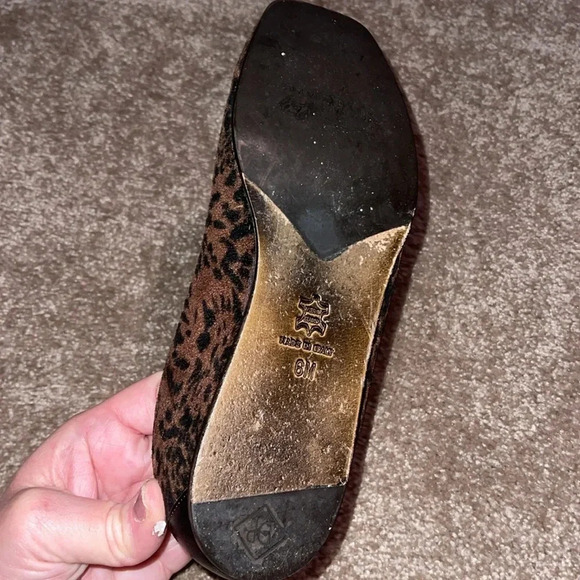 Donald J. Pliner | Arlie Leopard Print Suede Square Toe Elastic Ballet Flats 6M - Picture 6 of 7